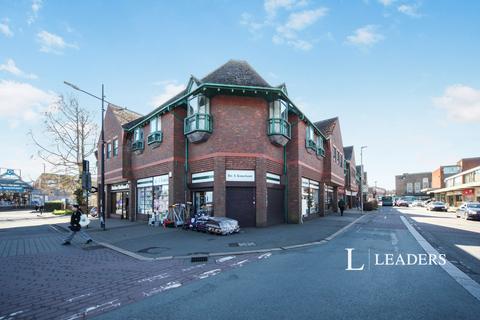 undefined, Queensway Parade, Dunstable, Bedfordshire, LU5