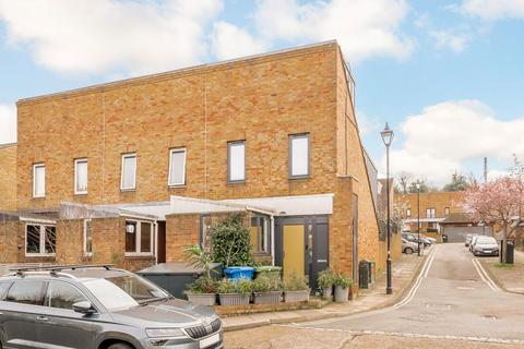 Buchan Road, London SE15