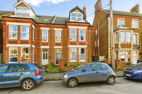 6 bedroom semi-detached house for sale, Greevegate, HUNSTANTON