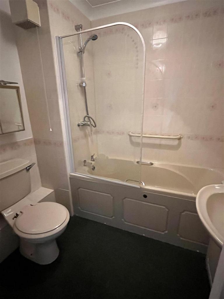 40 Cwrt Bryn Coed h.jpg