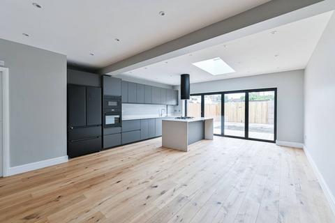 undefined, Gorringe Park Avenue, Mitcham, CR4
