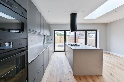 undefined, Gorringe Park Avenue, Mitcham, CR4