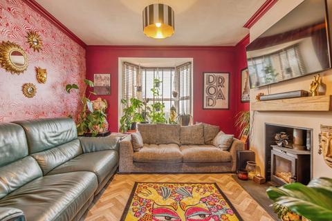 undefined, Lewis Terrace, Carmarthen SA33