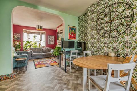 undefined, Lewis Terrace, Carmarthen SA33