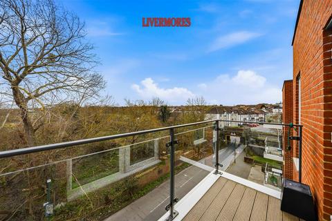 undefined, Alcock Crescent, Crayford