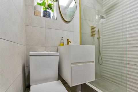 1 bedroom flat to rent, Gloucester Crescent, Primrose Hill, London, NW1