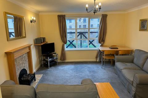 2 bedroom flat to rent, 22, Russell Gardens, Edinburgh, EH12 5PP