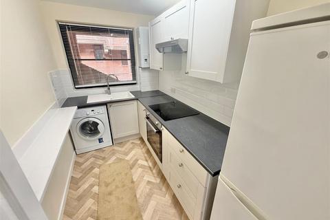 undefined, Hilltop Court, Downs Road, Luton, LU1