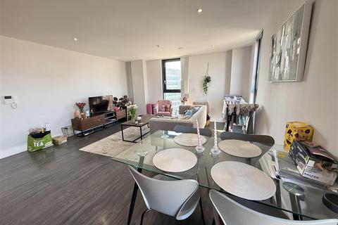 3 bedroom apartment for sale, The Hallmark, Cheetham Hill Road, Manchester
