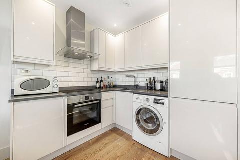 1 bedroom flat to rent, St. John's Hill, St John's Hill, London, SW11