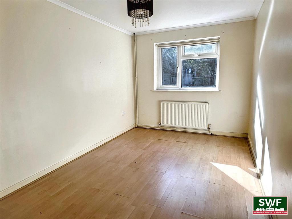 Bedroom1.1.jpg