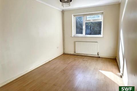 2 bedroom bungalow for sale, Prestwood Road, Wolverhampton