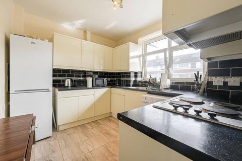 3 bedroom flat to rent, Blackwall Lane, Greenwich, London, SE10