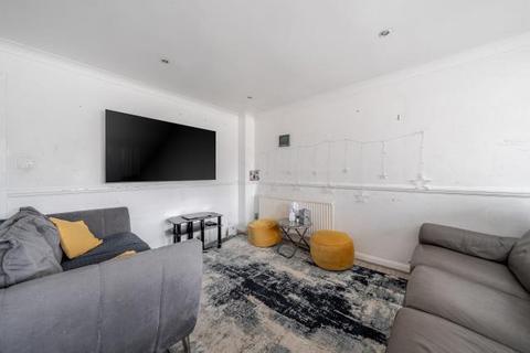 undefined, Burnham,  SL1,  Sandringham Court,  Burnham,  Slough,  SL1