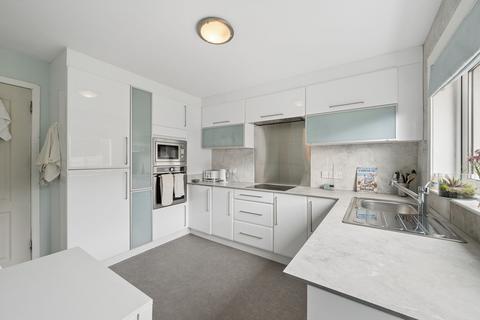 4 bedroom terraced house for sale, Forestbank, Livingston