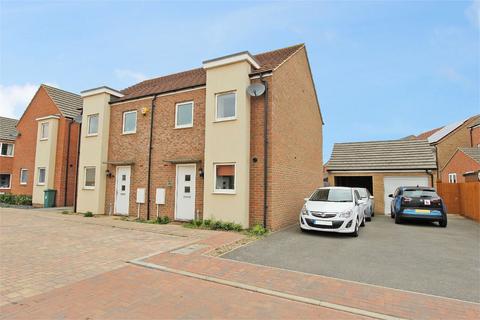 3 bedroom semi-detached house to rent, Eaton Hall Crescent, Broughton, MK10