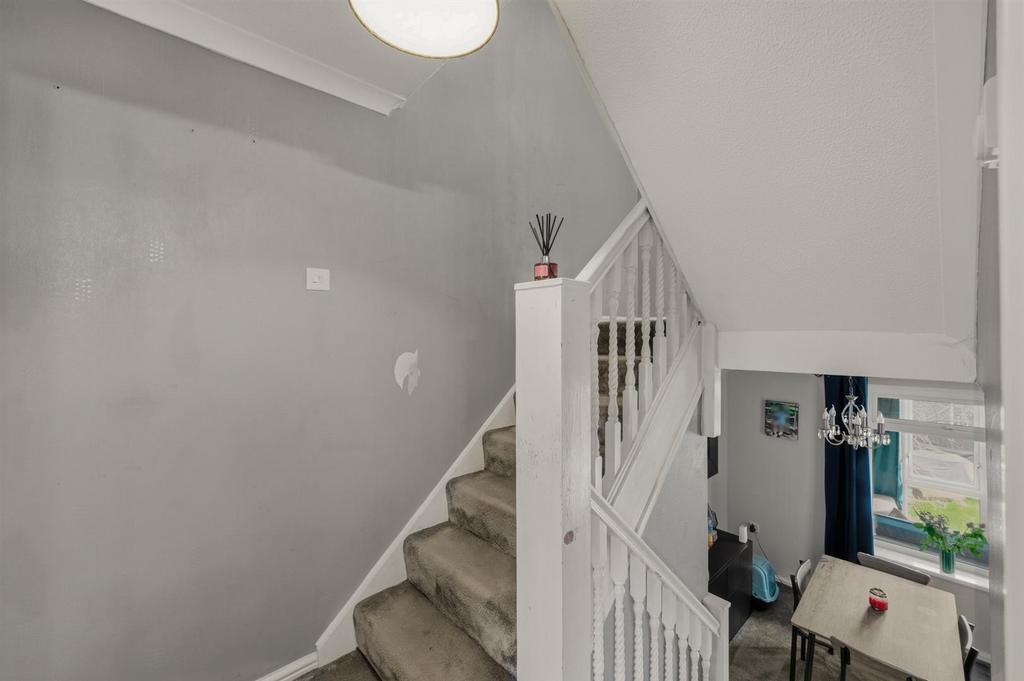 10 Tern Court-5.jpg