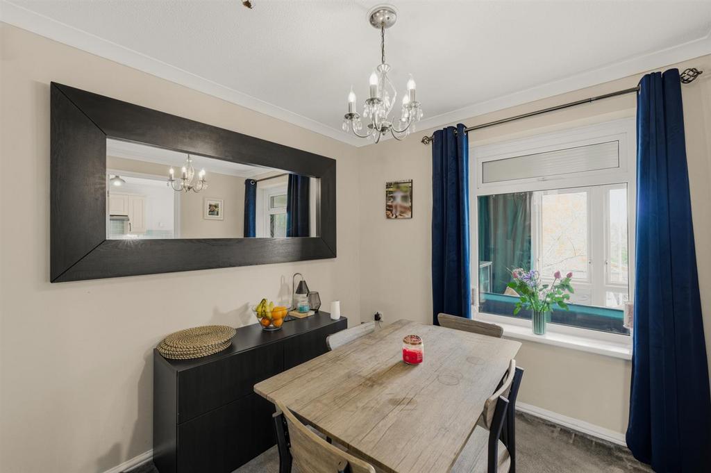 10 Tern Court-10.jpg