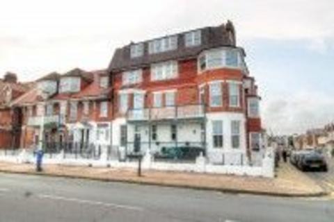 2 bedroom flat to rent, Eastbourne BN22