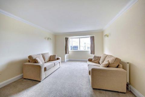 2 bedroom flat to rent, Hartfield Road, London SW19