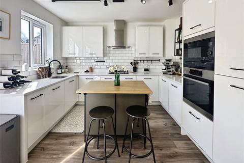 undefined, Thomas Road, Kent ME20