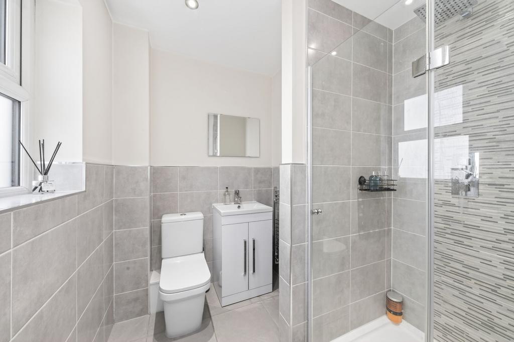 Bedroom one en suite