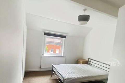 5 bedroom semi-detached house to rent, Stuart Crescent, Winchester, SO22