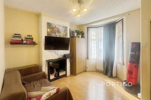 undefined, Vernon Road, London, E15
