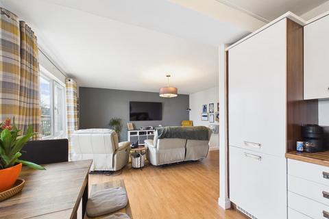 2 bedroom flat for sale, Monart Road, Perth PH1