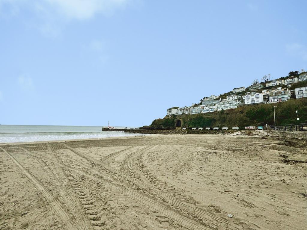 Looe Beach Not View