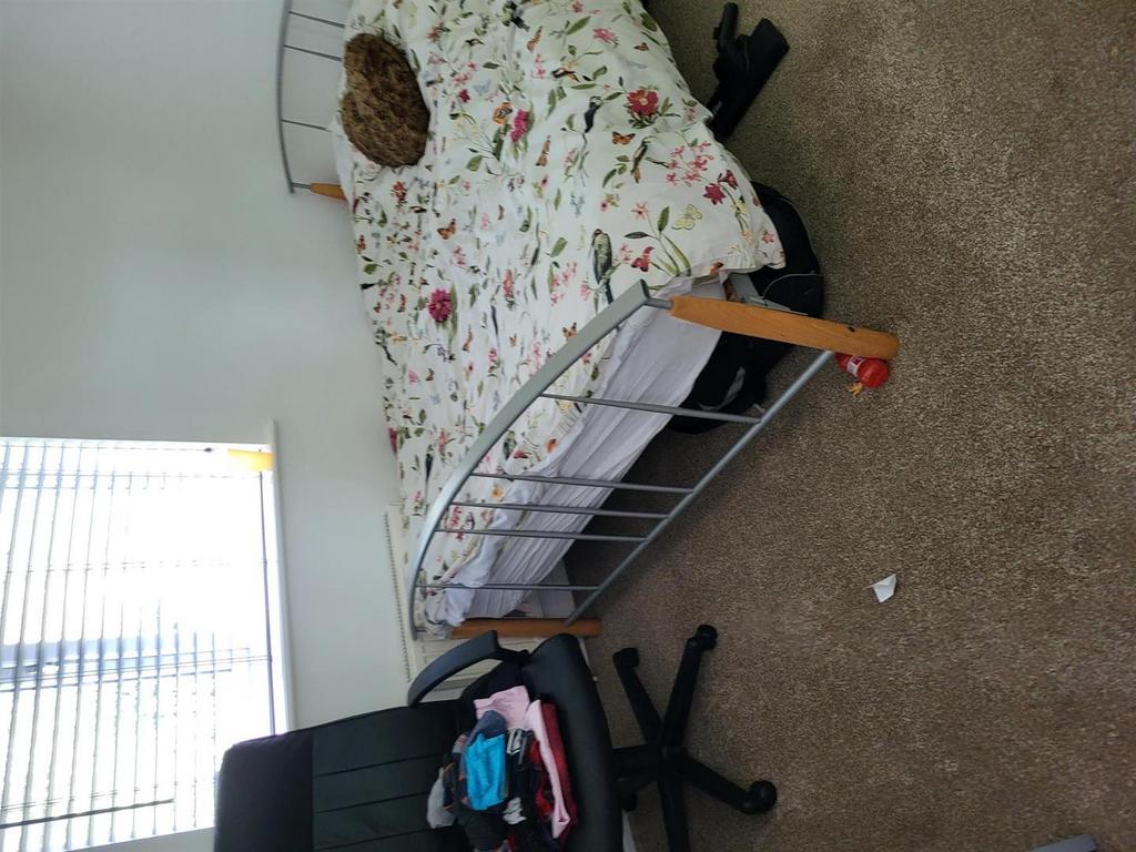 Bedroom 1.2.jpg
