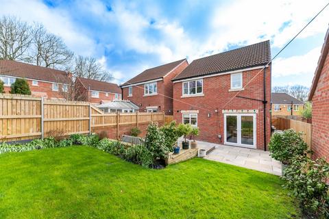 undefined, Greenlea Close, Yeadon LS19