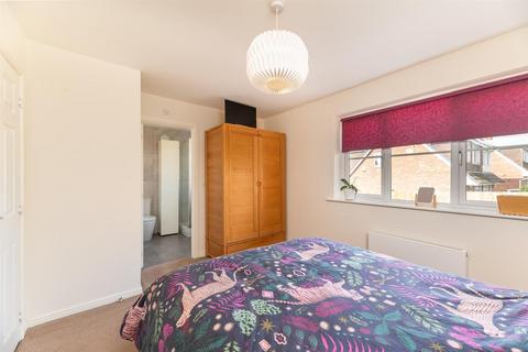 undefined, Greenlea Close, Yeadon LS19