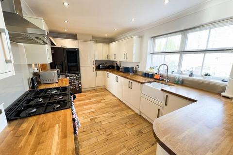 3 bedroom detached house for sale, Castle Close, Spennymoor