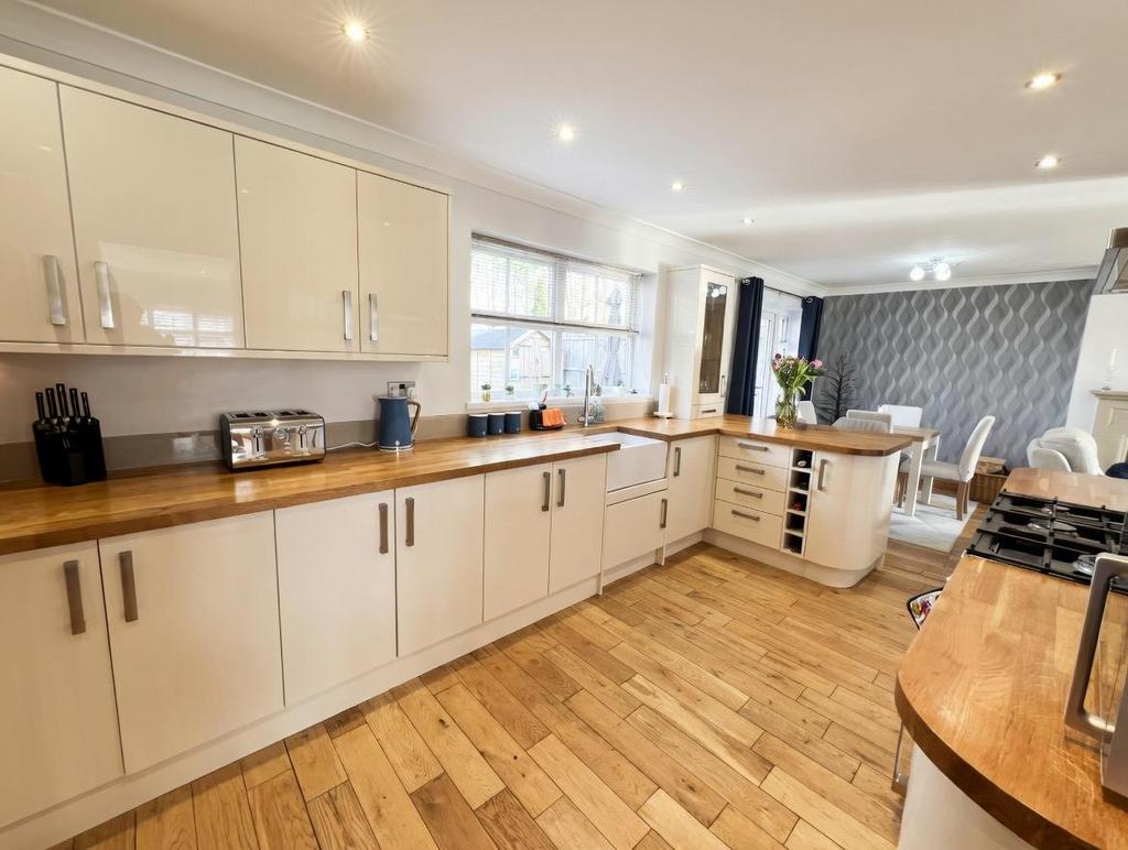 Kitchen / Diner