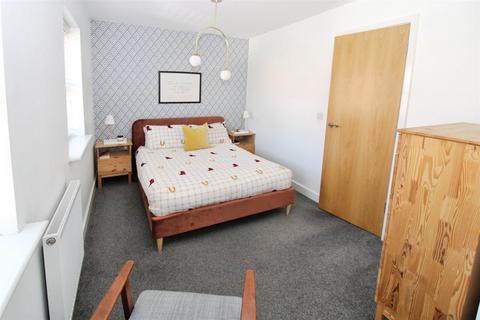 3 bedroom semi-detached house for sale, Frances Brady Way, Hull