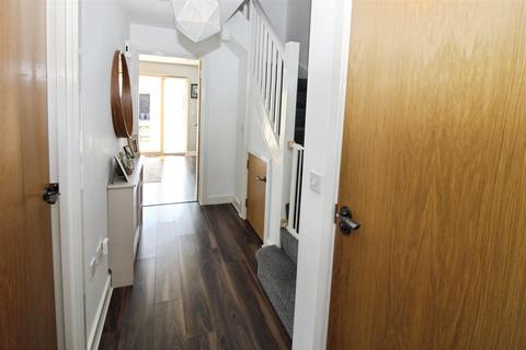 3 bedroom semi-detached house for sale, Frances Brady Way, Hull