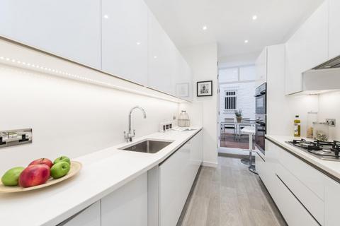 2 bedroom flat to rent, Lennox Gardens, Knightsbridge, London SW1X