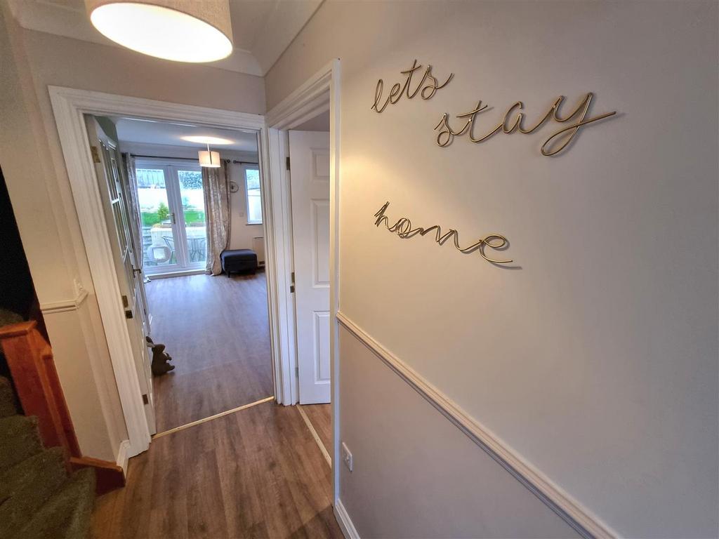Hallway.jpg