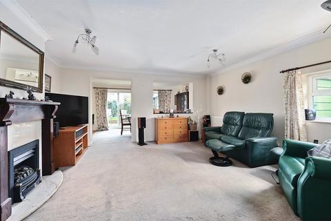 4 bedroom semi-detached house for sale, Orchard Close, Guildford GU12