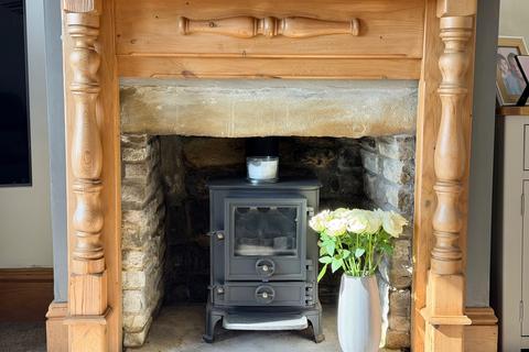 4 bedroom end of terrace house for sale, Lomond House, Midgley, Halifax, HX2 6UN