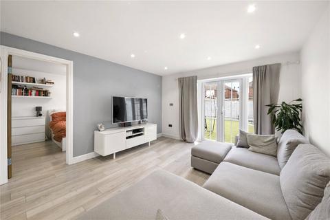 3 bedroom maisonette for sale, Shelley Close, Hayes, UB4