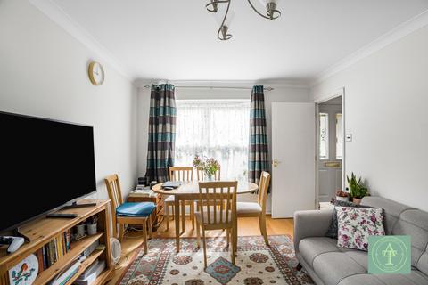3 bedroom detached house for sale, Macleod Road, Winchmore Hill, N21 1SN