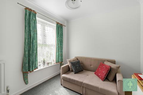 3 bedroom detached house for sale, Macleod Road, Winchmore Hill, N21 1SN
