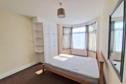 undefined, Clifton Avenue, Wembley