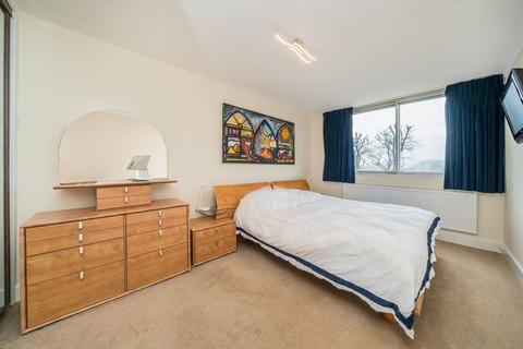 undefined, Anglesea Road, Kingston Upon Thames KT1