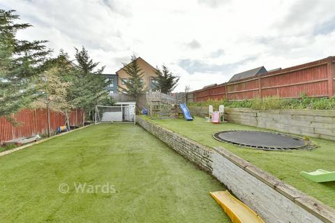 5 bedroom end of terrace house for sale, Musgrave Road, Sittingbourne ME10