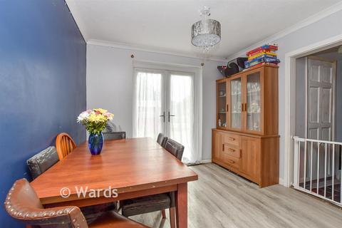 5 bedroom end of terrace house for sale, Musgrave Road, Sittingbourne ME10