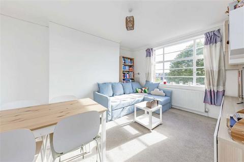 1 bedroom flat to rent, Park Avenue, London NW2