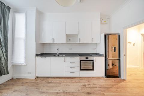 2 bedroom apartment for sale, Marlborough Road, London N19